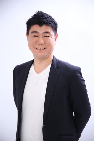 プロフィール 小説家 神永学 オフィシャルサイト プロフィール 小説家 神永学 オフィシャルサイト